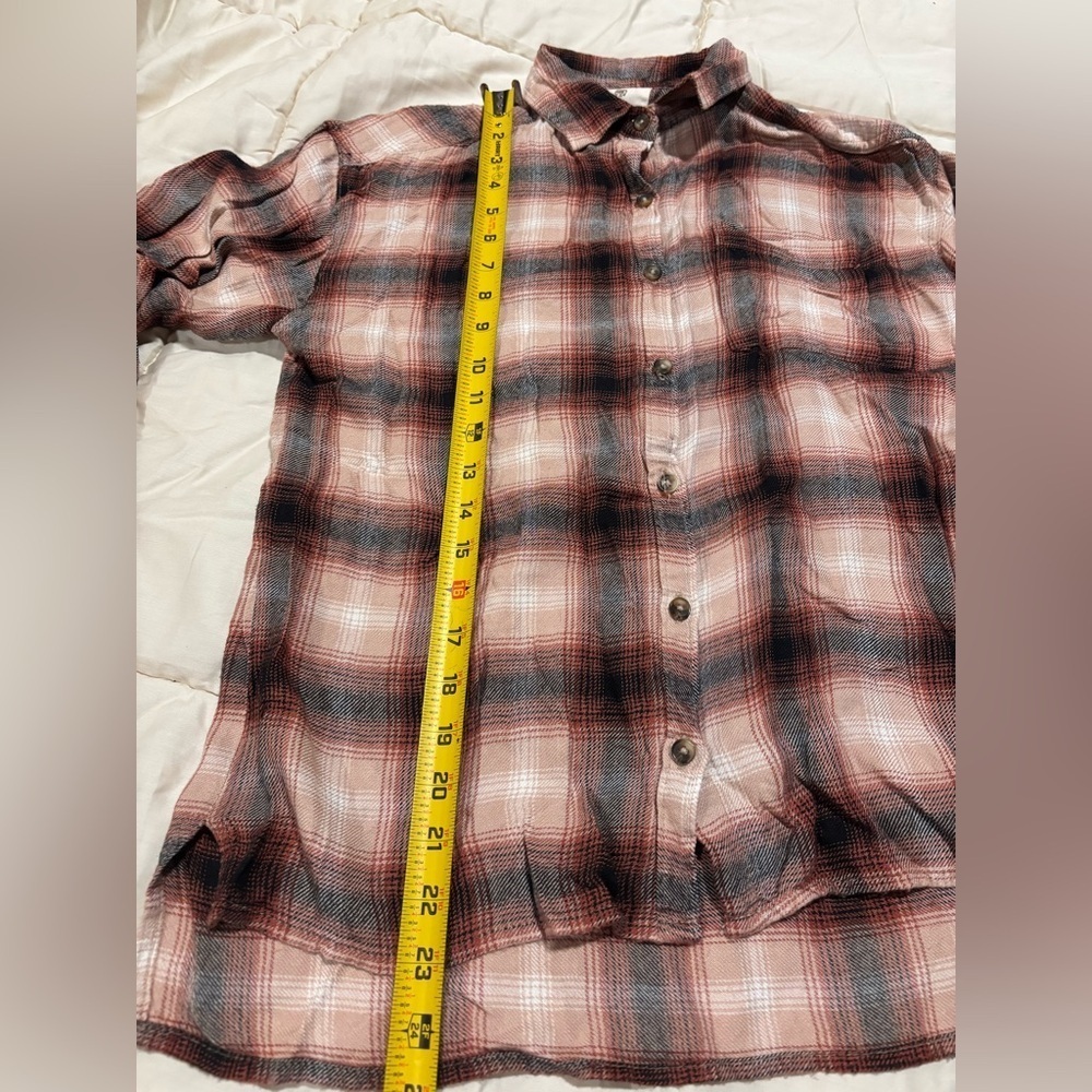Woman’s XS Japna Red and Black Casual Button Down Shirt - Picture 5 of 9